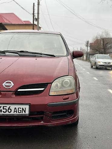 Nissan Almera Tino: 2000 г., 2 л, Вариатор, Бензин, Хэтчбэк at lalafo.kg Nissan Almera Tino: 2000 г., 2 л, Вариатор, Бензин, Хэтчбэк