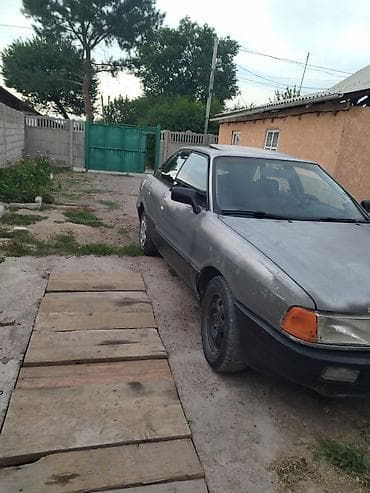 Audi: Audi 80: 1987 г., 1.8 л, Механика, Бензин, Седан — 4