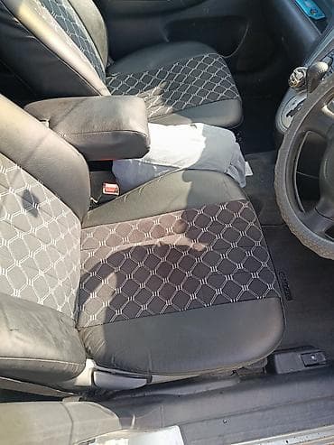 civic: Honda Civic: 2002 г., 1.6 л, Автомат, Бензин, Хэтчбэк — 1