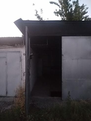 Гараждар: 20 м², Кирпич | Кароочу чуңкур, Күзөт, Жертөлө, ороо — 2
