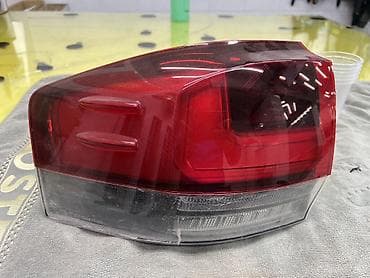 kruz: Задний левый стоп-сигнал Toyota 2021 г., Б/у, Оригинал, Япония — 4