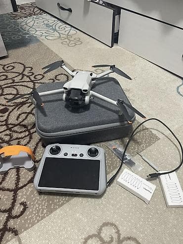 jack e4: Квадрокоптер DJI Mini 3 с пультом DJI RC (встроенный дисплей) — 1