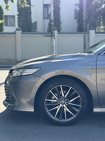 892 2: Toyota Camry: 2023 г., 2.5 л, Вариатор, Гибрид, Седан — 10