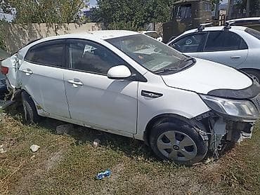 17 215 55: Kia Rio: 2014 г., 1.4 л, Механика, Бензин, Седан — 4