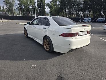 есть варианты: Honda Accord: 2003 г., 2.4 л, Автомат, Бензин, Седан — 4