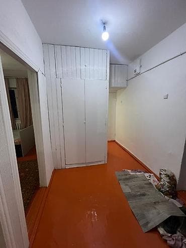 гараж в токмаке: 2 комнаты, 60 м², 106 серия, Косметический ремонт — 1