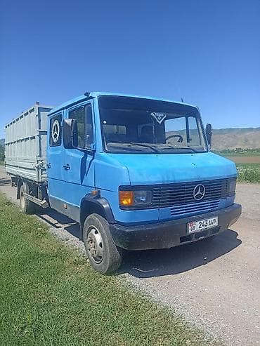 тягач жайфан: Грузовик, Mercedes-Benz, Дубль, 7 т, Б/у — 2