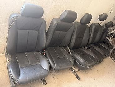 fly ds 124: Комплект автомобильных кресел из черной кожи (передние и задние) - — 1