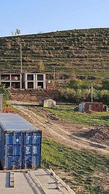 жаны уйлор: Продаётся двухэтажный дом по ул Иманалиевавторая линия рядом с — 9