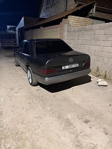 e60 m5: Mercedes-Benz W124: 1990 г., 2 л, Автомат, Бензин, Седан — 4