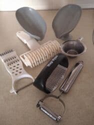 сушилка для посуда: Всё для кухни - две овощерезки, две мыльницы, резак для оформления — 1