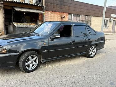 Черный седан с доработанным внешним стайлингом. Особенности: - Кузов at lalafo.kg Черный седан с доработанным внешним стайлингом. Особенности: - Кузов