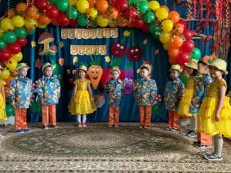 ош детский: Срочно! Детский развивающий центр/сад требуются воспитатели и няни с — 9