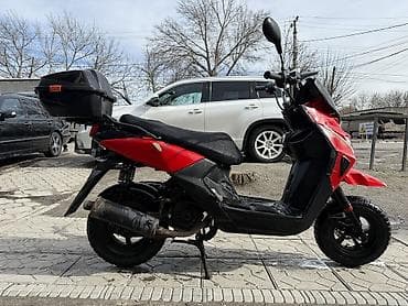 вадиной скутер: Скутер 50–150 см³ (бензиновый, вариатор). Красно‑чёрный пластик — 3