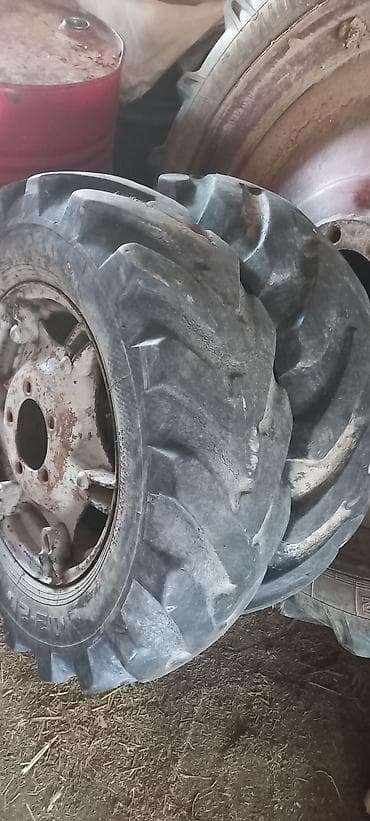 паро: Узкий 65000т сом прошу передний 18000т сом прошу Сельскохозяйственные — 5