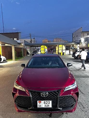 Toyota Avalon: 2018 г., 3.5 л, Автомат, Бензин, Седан at lalafo.kg Toyota Avalon: 2018 г., 3.5 л, Автомат, Бензин, Седан