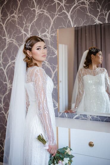 Прокат одежды: Свадебное платье, M, Дизайнерское, Новый — 1