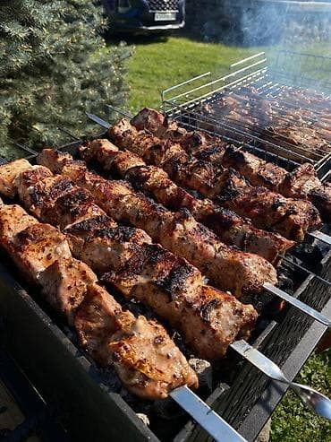 работа официанта: Требуется Повар : Шашлычник, Более 5 лет опыта — 1