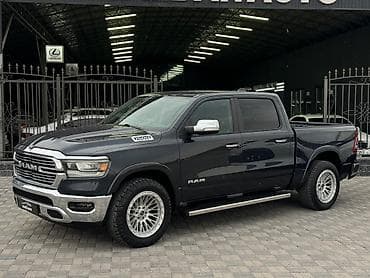 Dodge Ram: 2018 г., Автомат, Бензин, Внедорожник at lalafo.kg Dodge Ram: 2018 г., Автомат, Бензин, Внедорожник