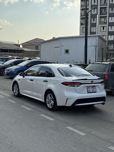 corolla 2016: Toyota Corolla: 2022 г., 1.8 л, Автомат, Гибрид, Седан — 3