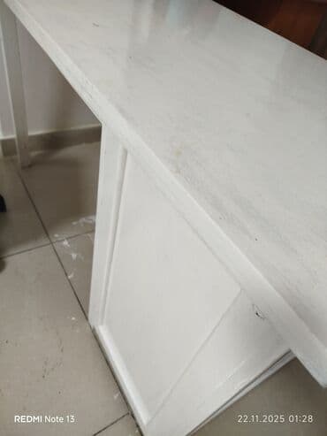 Бекерге берем: Отдам за Оригинальный Бельгийский шоколад 500 грамм. Письменный стол — 5