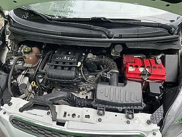 shevralet spark: Chevrolet Spark: 2015 г., 1 л, Вариатор, Бензин, Хэтчбэк — 9