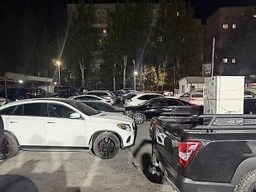 продаю парковку: Сдается под автосалон 6 мкр Набережная улица От 15 мест за авто и — 4