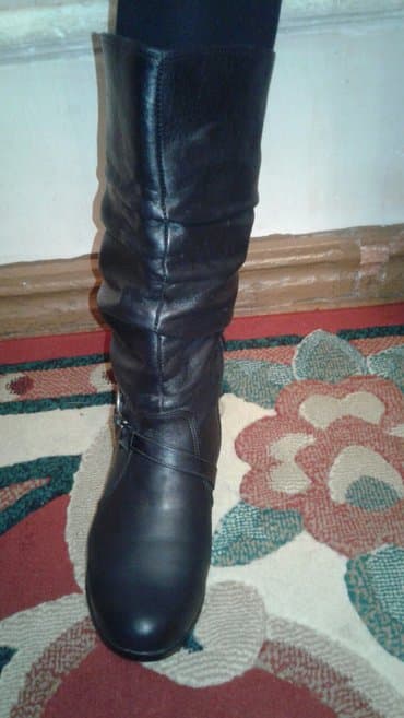 Сапоги кожа деми 37 рр 4000 cом почти новые покупала в 2 раза