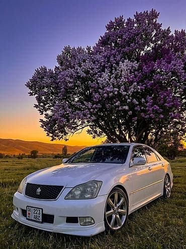 сакура двойка: Toyota Crown: 2004 г., Автомат, Бензин, Седан — 5
