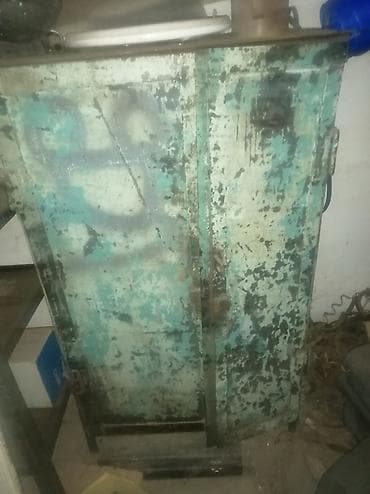 тиски для ювелиров: Металлический верстак с тисками и навесным оборудованием Описание: - — 6