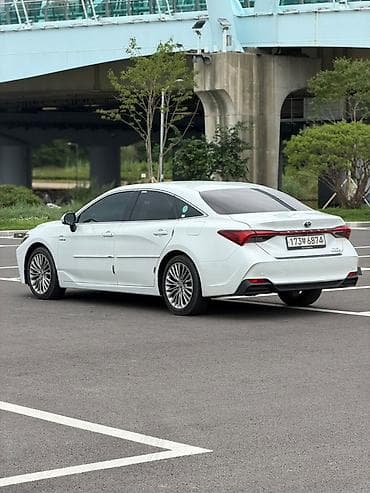 Toyota Avalon: 2020 г., 2.5 л, Автомат, Гибрид, Седан — 2