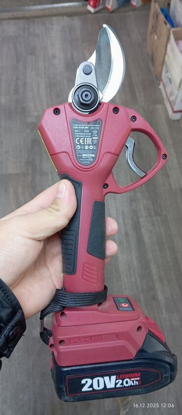 Генераторы: Аккумуляторный ударный гайковёрт WORCRAFT Power Tools в фирменном — 6