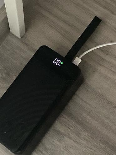 e96a hoco: Внешний аккумулятор (power bank) черного цвета с цифровым дисплеем — 1