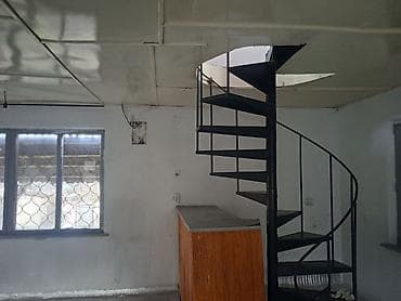 комнаты: 40 м², Без мебели — 3