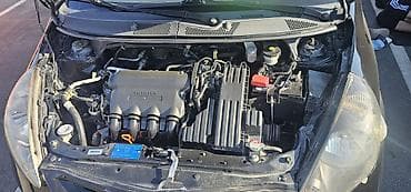 Honda Fit: 2004 г., 1.3 л, Автомат, Бензин, Хетчбек — 8