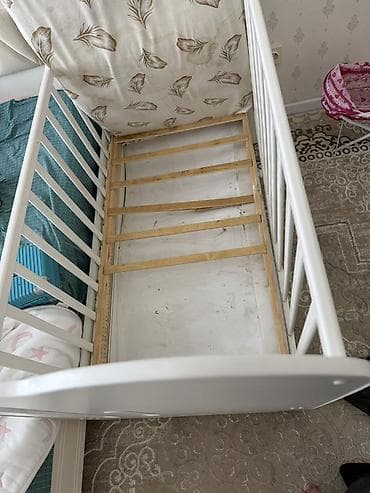 Детская кроватка с бортиками и выдвижным ящиком - Материал — 3