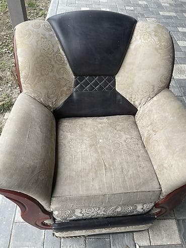 Массажные кресла: Мягкое кресло с широким сиденьем и высокой спинкой - Материалы — 6