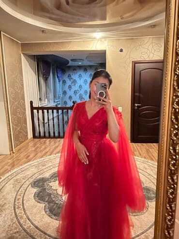 платья для спортивных бальных танцев для детей: Продам вечернее платье, подойдёт на S-M, сшито было на заказ, надевала — 3