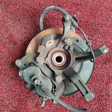 поворотный кулак: Цапфа (поворотный кулак) левая для Nissan Serena PC24, двигатель — 1