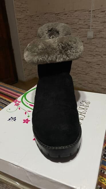 сапоги из натурального меха и кожи: Натуральные замшы с натуральным мехом покупала за 7000содевала один — 4