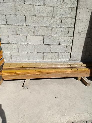 p 10: Щиты опалубки, выполненные из прочного материала и окрашенные в яркий — 9