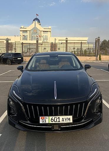 r18 22545: Hongqi EQM 5 черный седан бизнес класса * Запас хода: 420 км * — 1