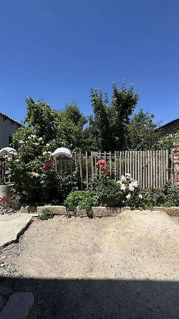 Продажа домов: 🏡 Продаётся дом в Балыкчы! 📍 Дом расположен в хорошем, развитом — 2