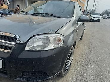 Chevrolet Aveo: 2008 г., 1.2 л, Механика, Бензин, Седан