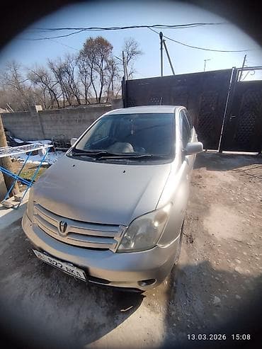 Toyota Ist: 2003 г., 1.3 л, Автомат, Бензин, Хэтчбэк