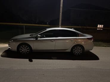 капот на аккорд: Renault : 2019 г., 2 л, Автомат, Бензиновая, Седан — 9