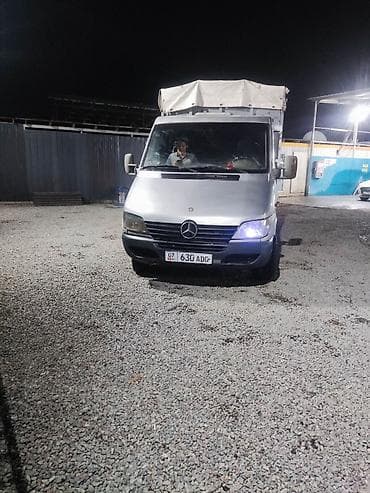 Транспорт: Грузовой фургон Mercedes-Benz Sprinter с тентованным кузовом — 2