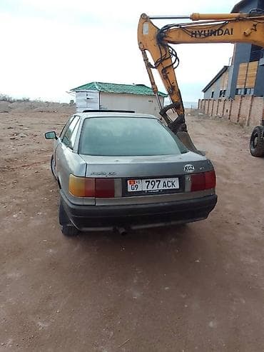 Транспорт: Audi 80: 1990 г., 1.8 л — 4
