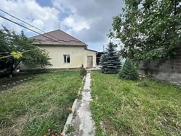 гаражи для машин: Сдается участок 12 соток с жилым домом, хозпостройками и коммерческим — 7