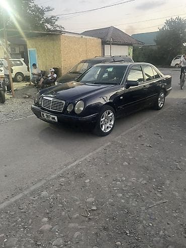 Mercedes-Benz E-Class: 1995 г., 2.3 л, Механика, Бензин, Седан